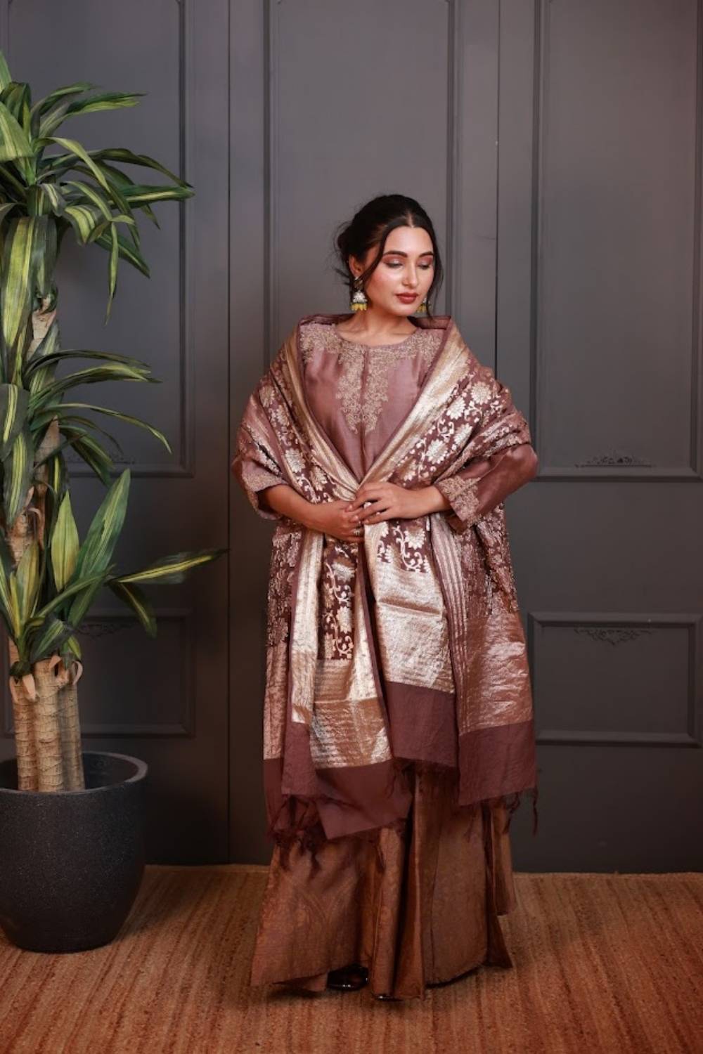 Noor-e-Zari | Handcrafted Zardozi Kurta Set with Tissue Dupatta