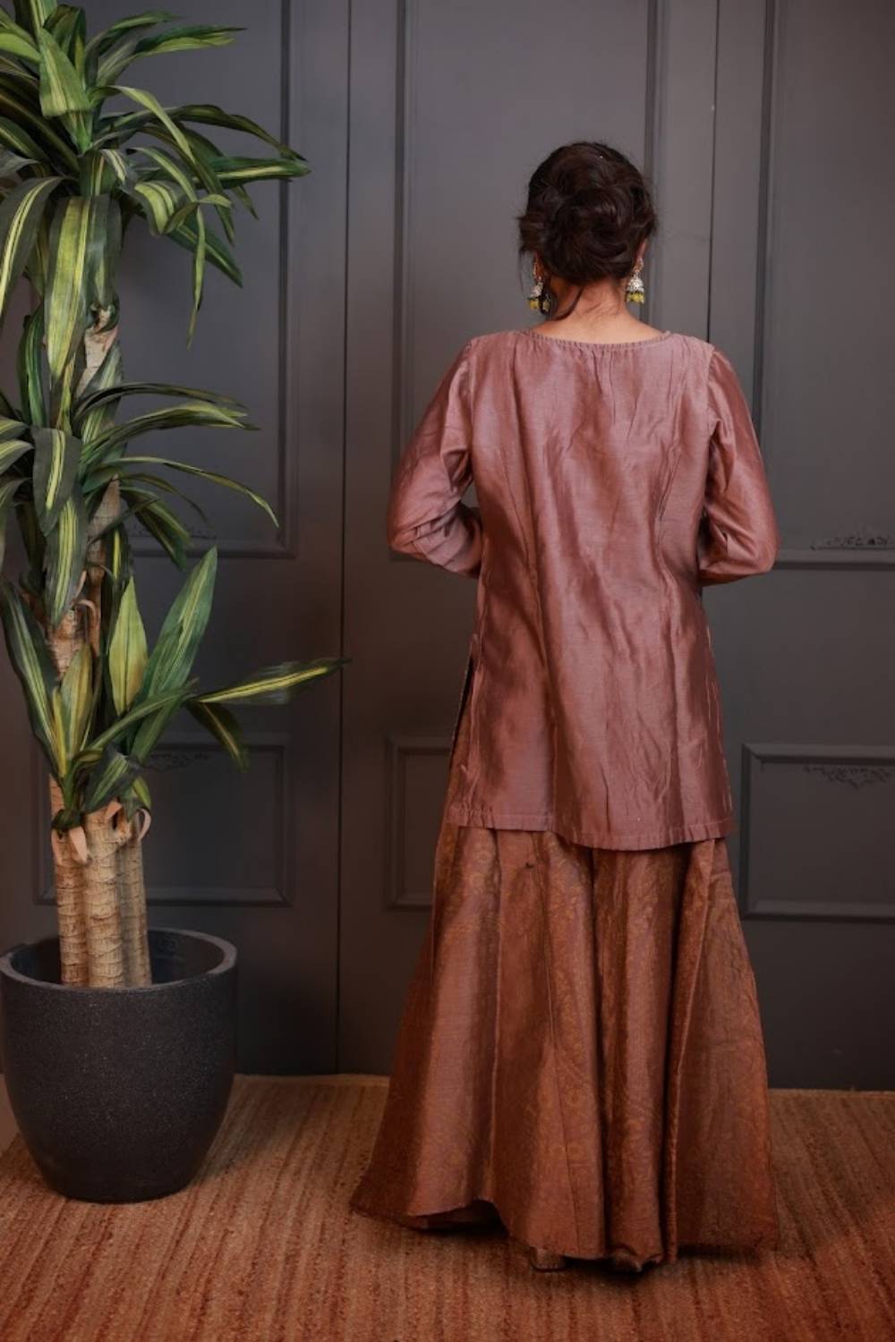 Noor-e-Zari | Handcrafted Zardozi Kurta Set with Tissue Dupatta