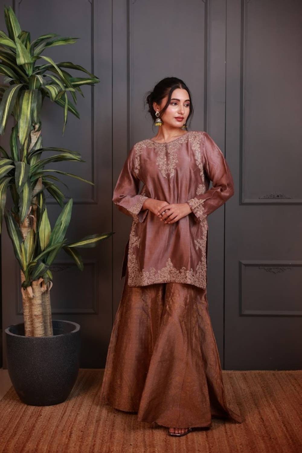 Noor-e-Zari | Handcrafted Zardozi Kurta Set with Tissue Dupatta