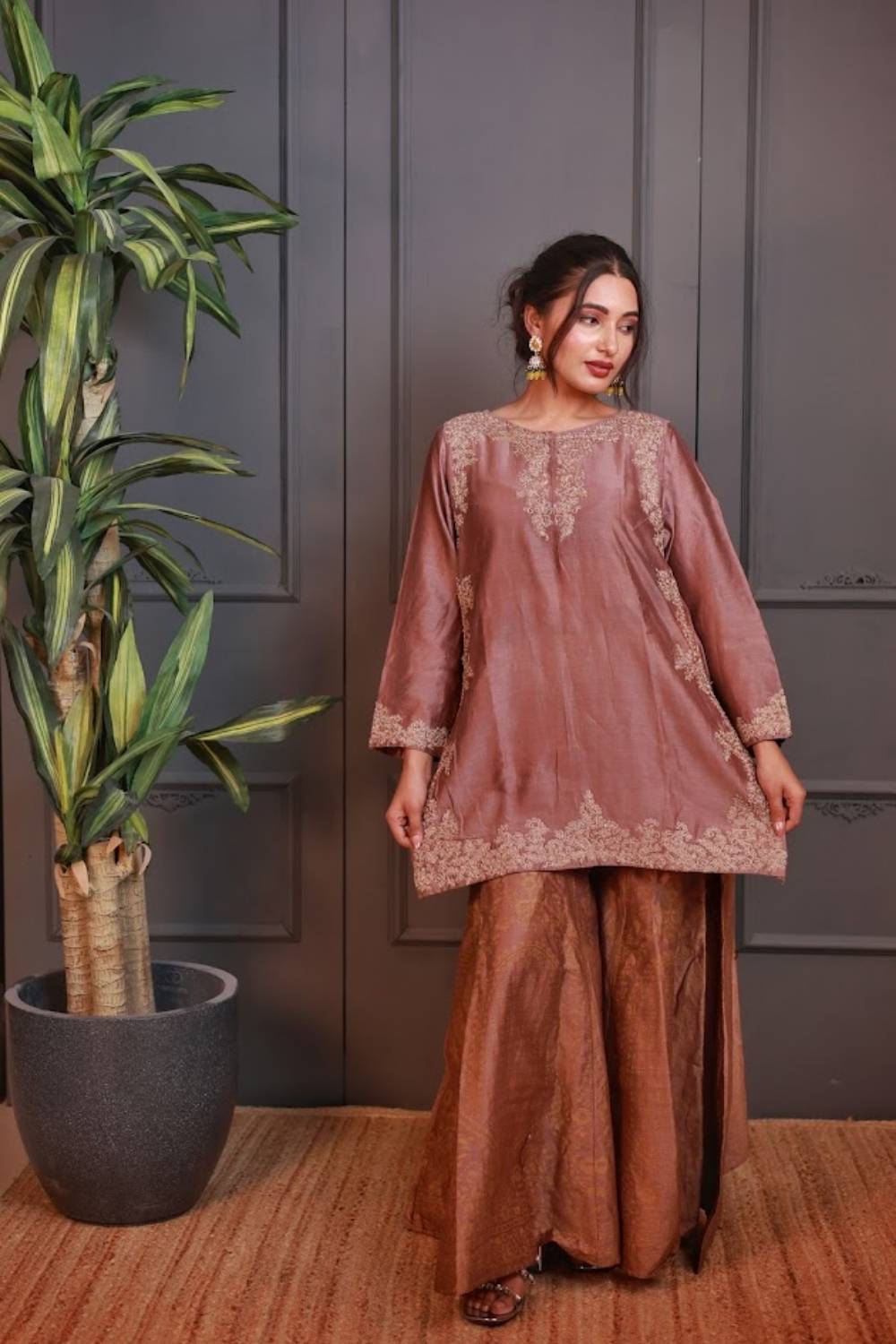 Noor-e-Zari | Handcrafted Zardozi Kurta Set with Tissue Dupatta